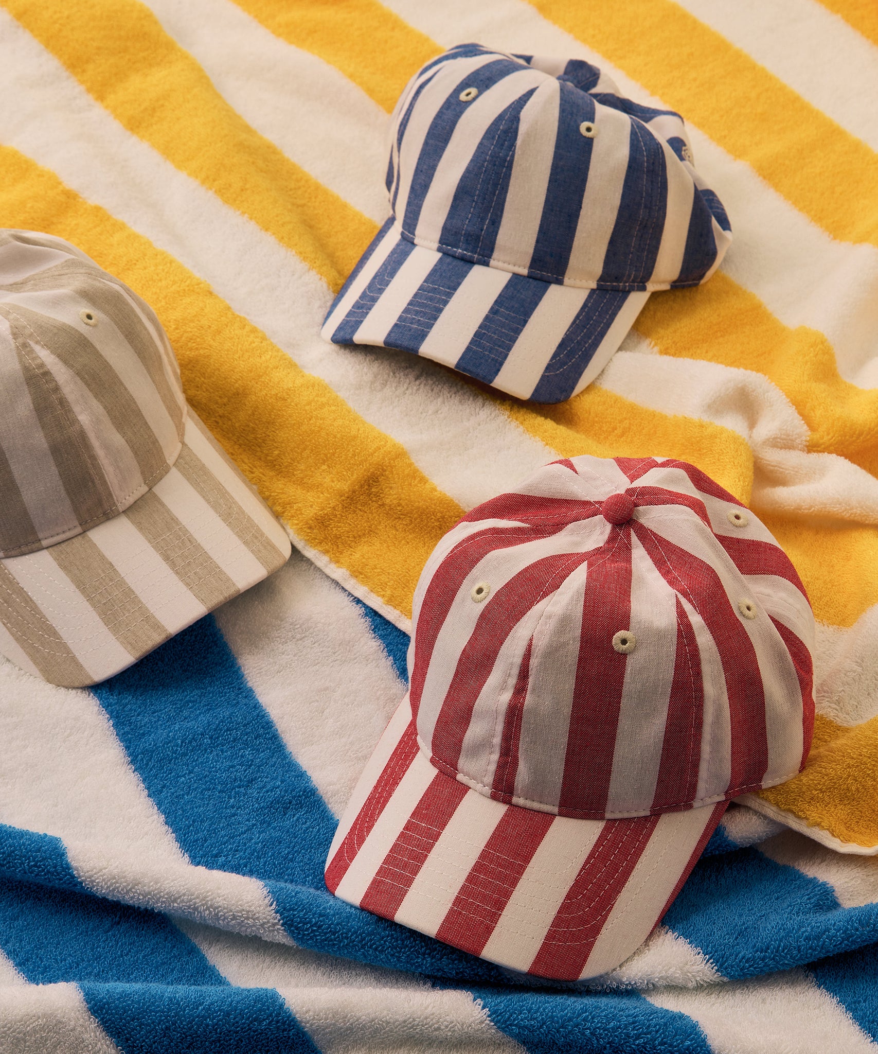 Cassis Cap in color red clay