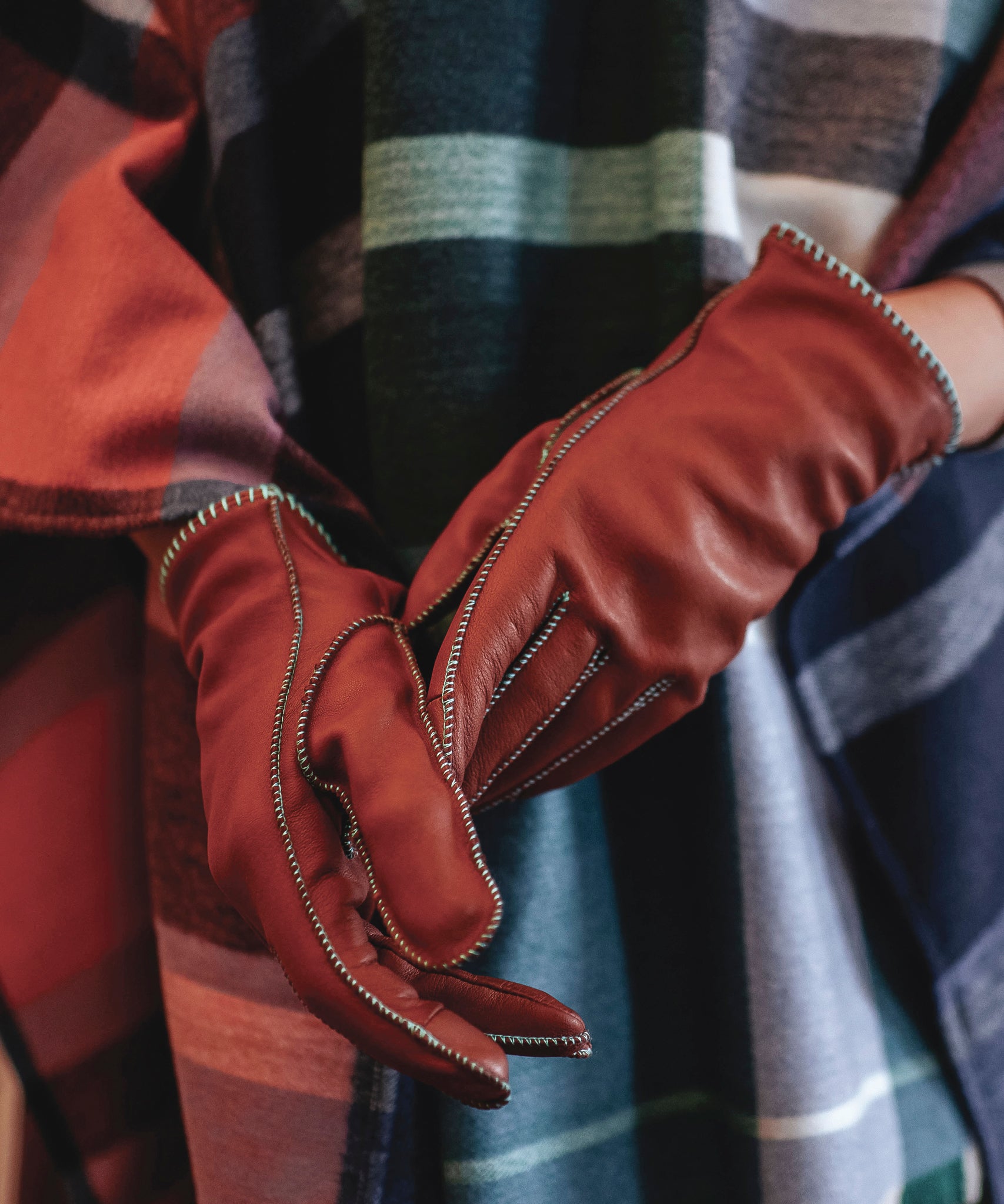 Stitched Leather Gloves – Echo