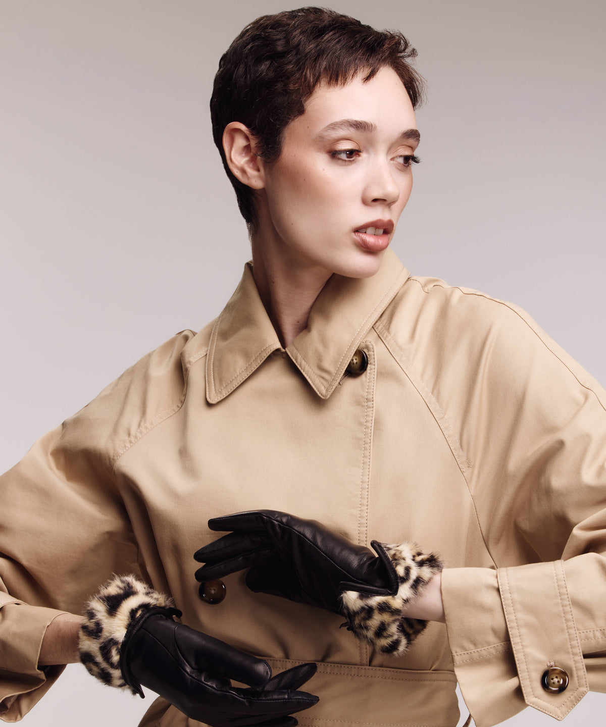 Leopard Faux Fur Leather Gloves in Black