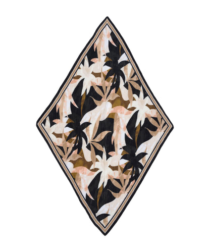 Paper Palms Pleated Diamond Scarf in color black