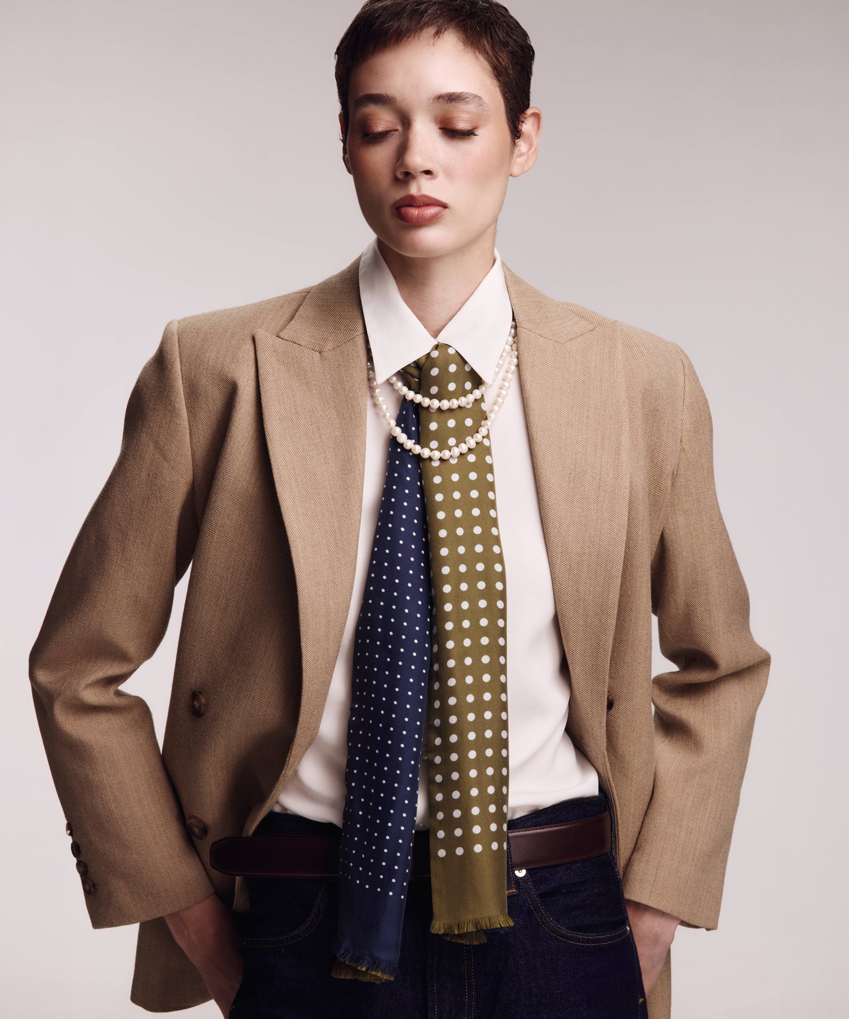 Tubular Dot Scarf in color navy