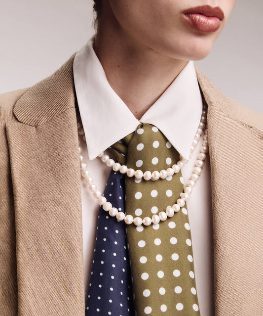Tubular Dot Scarf in color navy