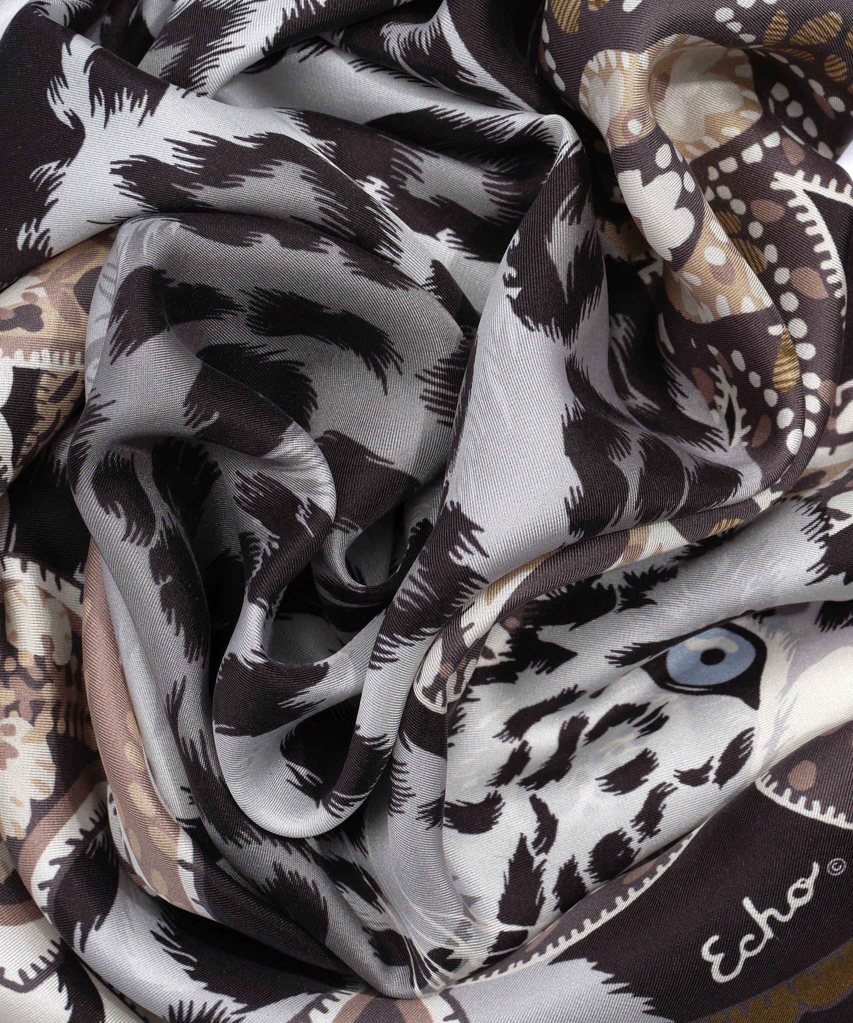 Snow Leopard Silk Wrap in color black
