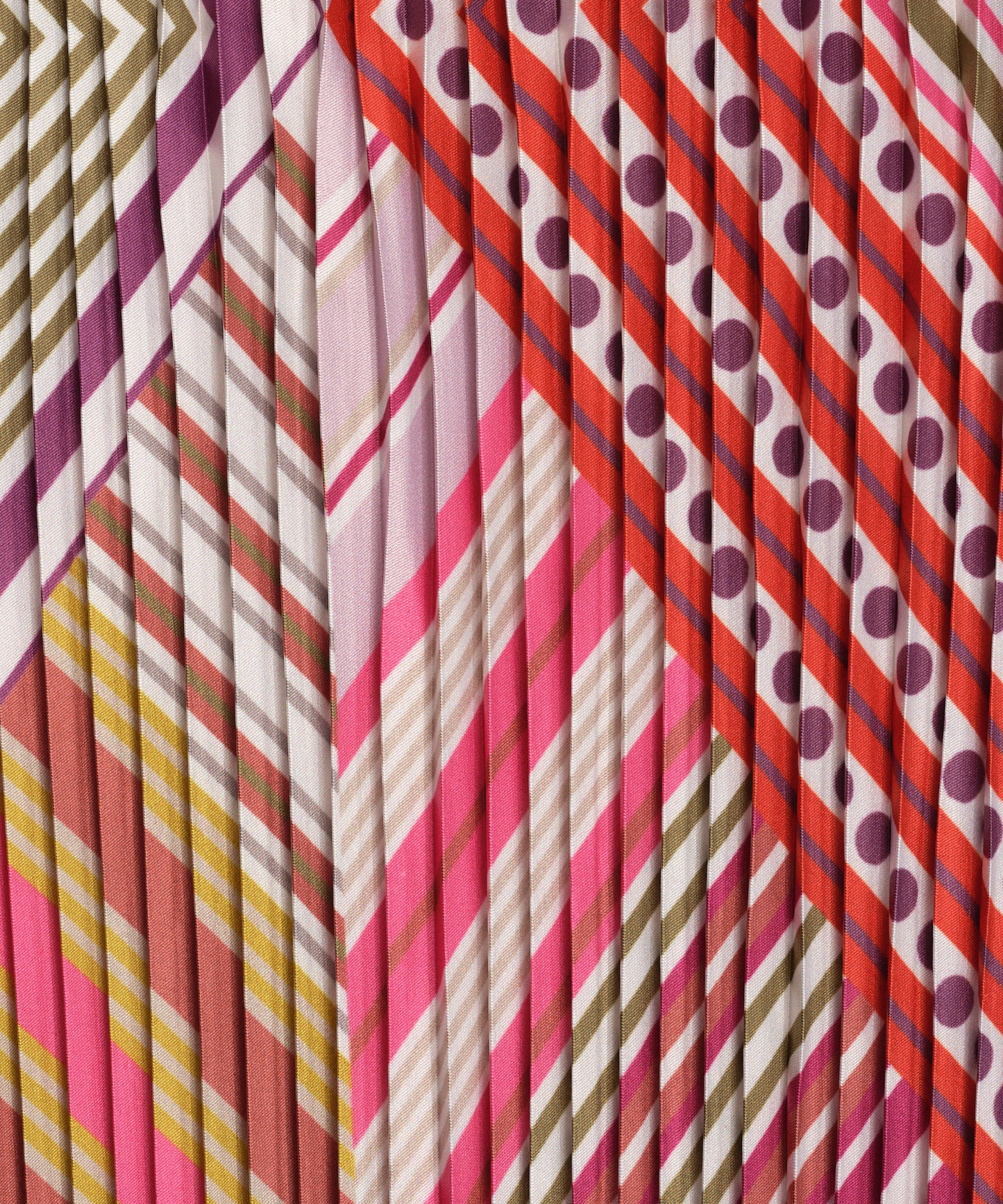 Downtown Pleated Diamond in color red clay