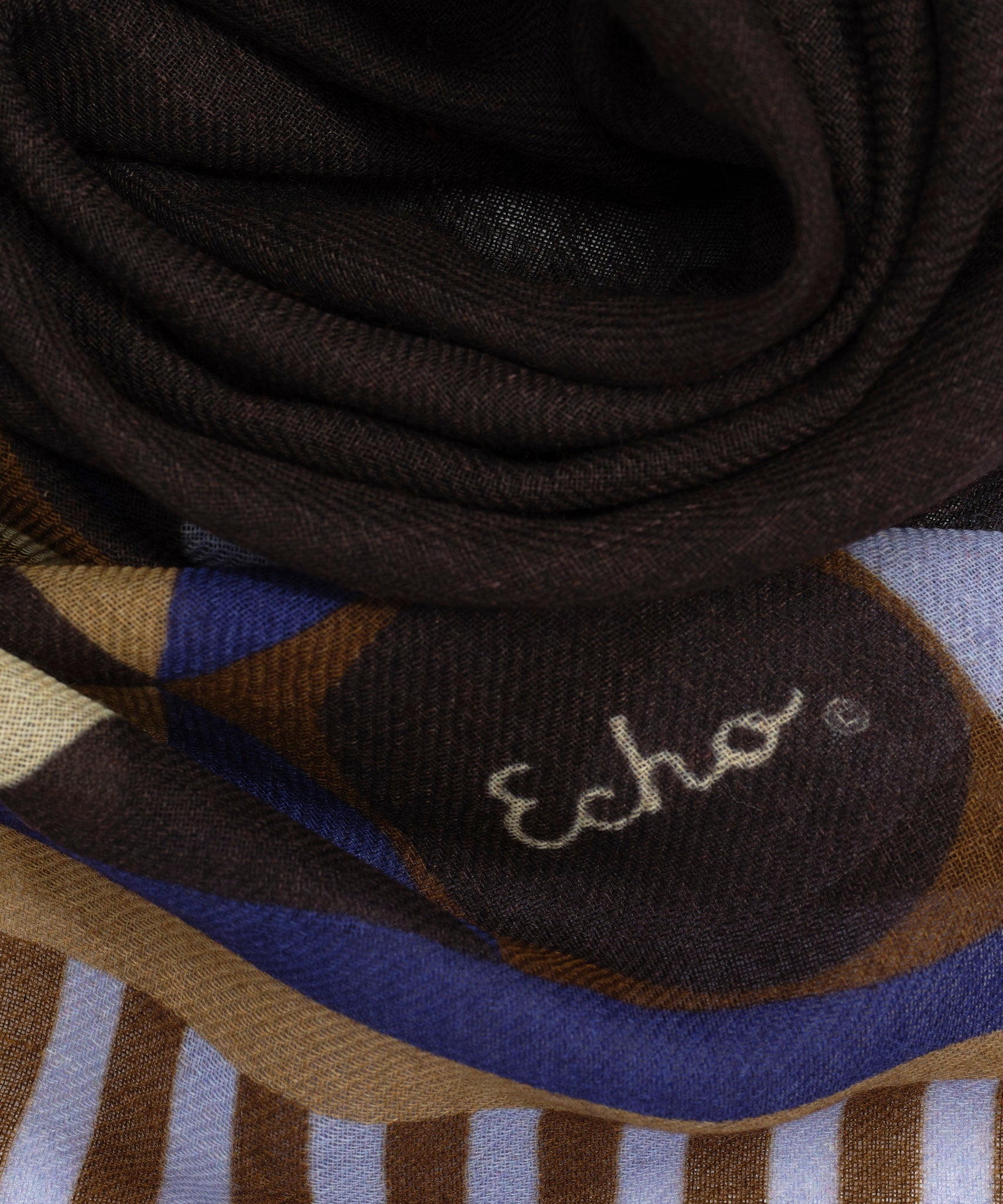 Wool Modernist Geo Wrap in black