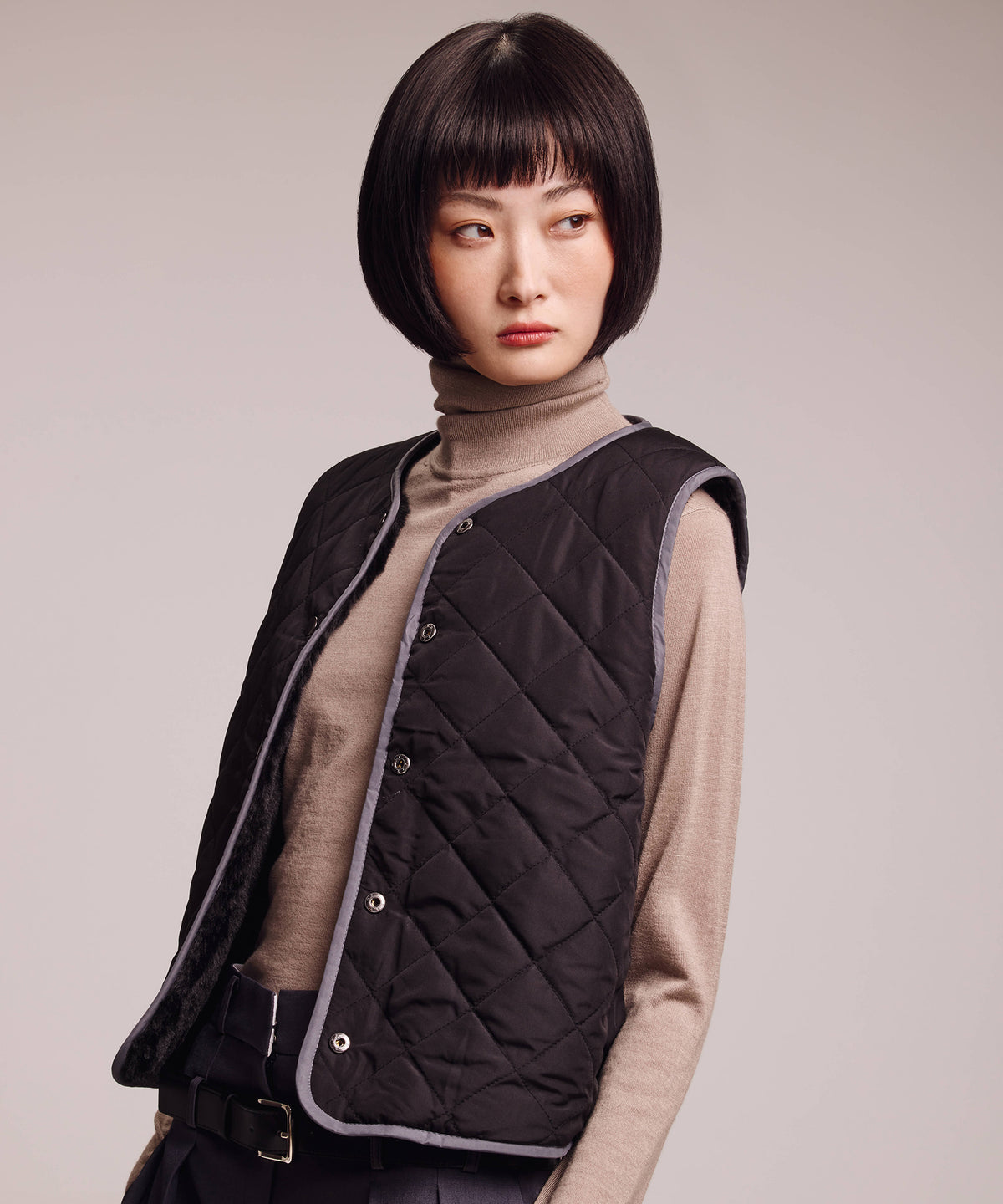 Hillside Vest in Black