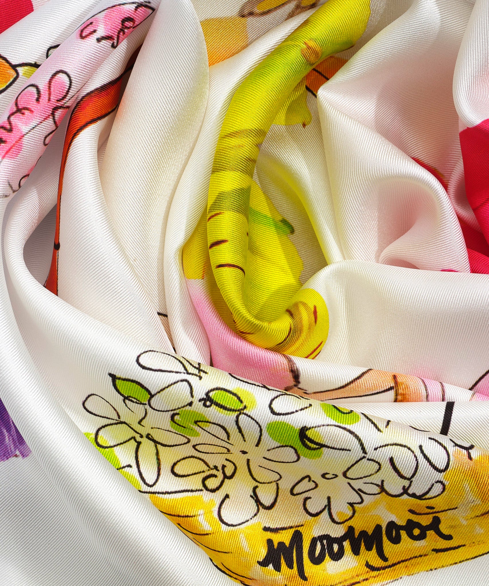 Close-up of Meredith Wing's Echo100 scarf
