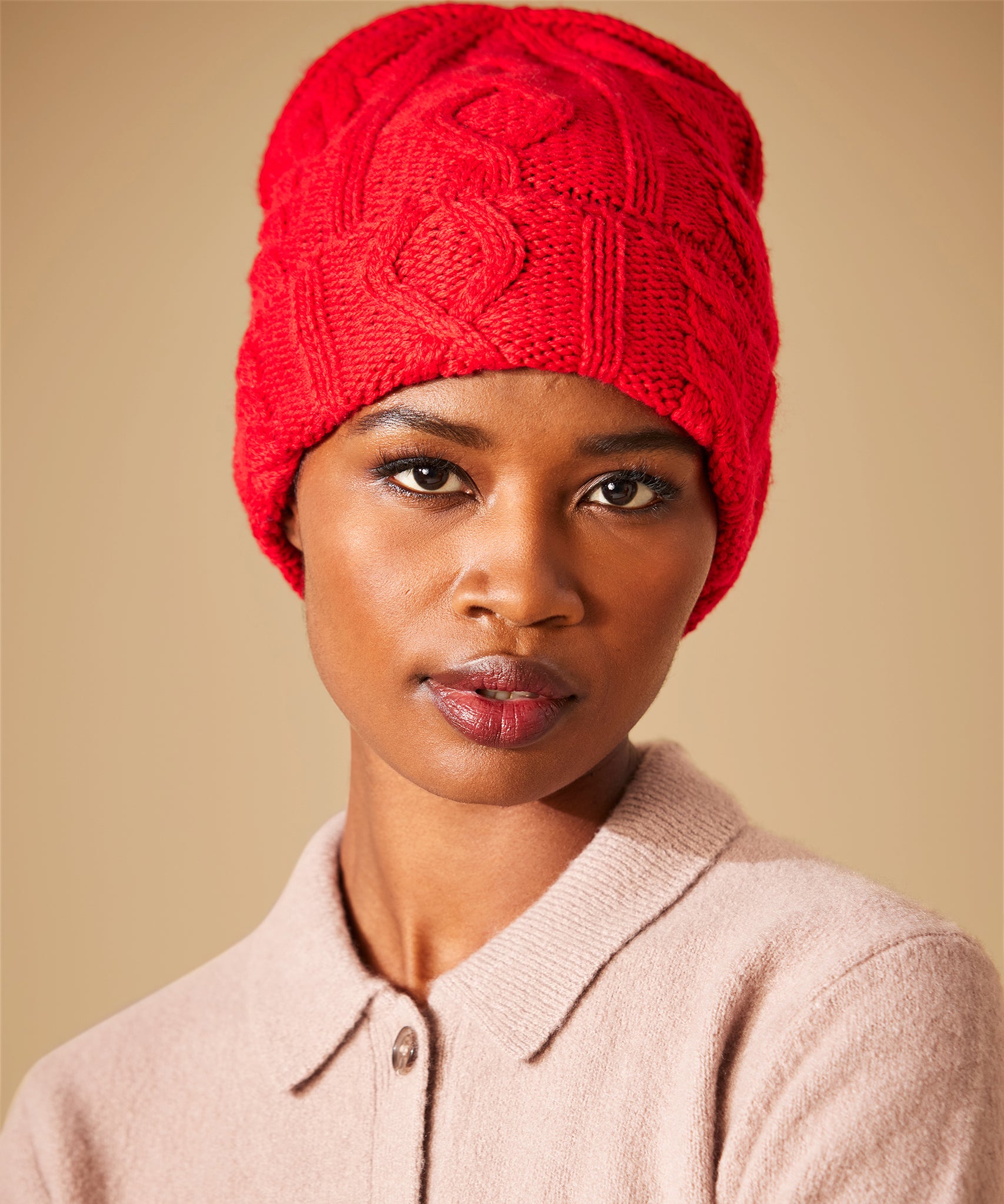 Mixed Cable Hat in color Cherry