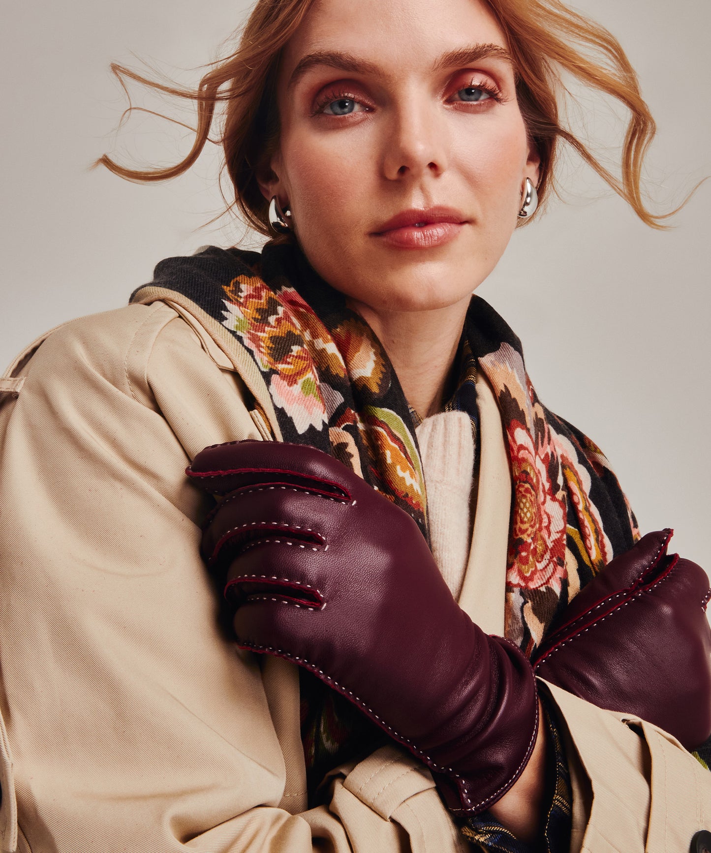 Stitch Detail Leather Glove in color fig