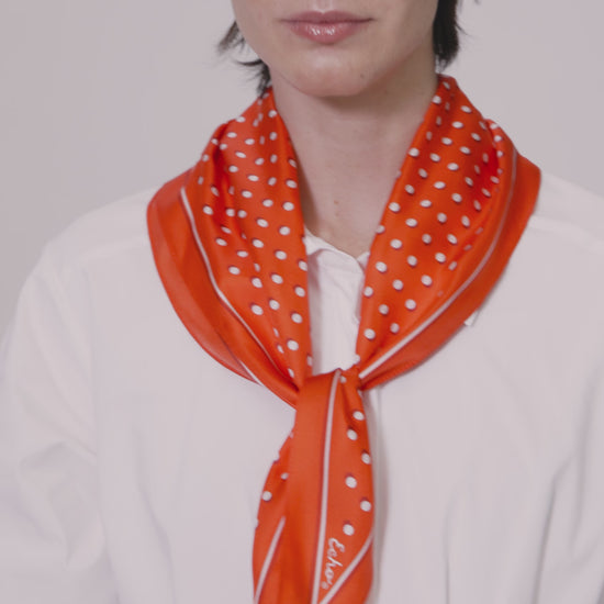 Dot Silk Diamond in color fiesta orange
