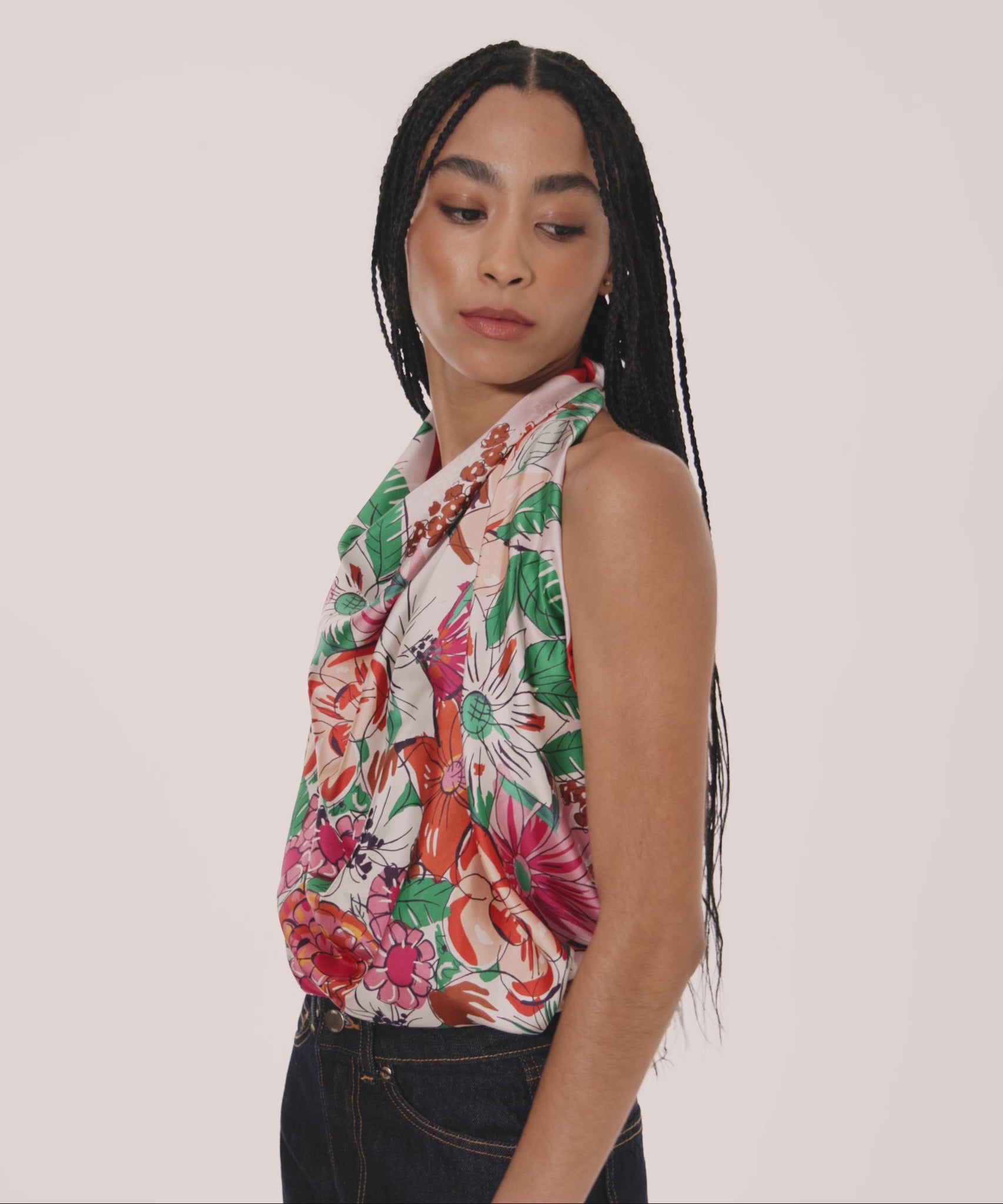 Floral Bouquet 35" Silk Square in color beach pink