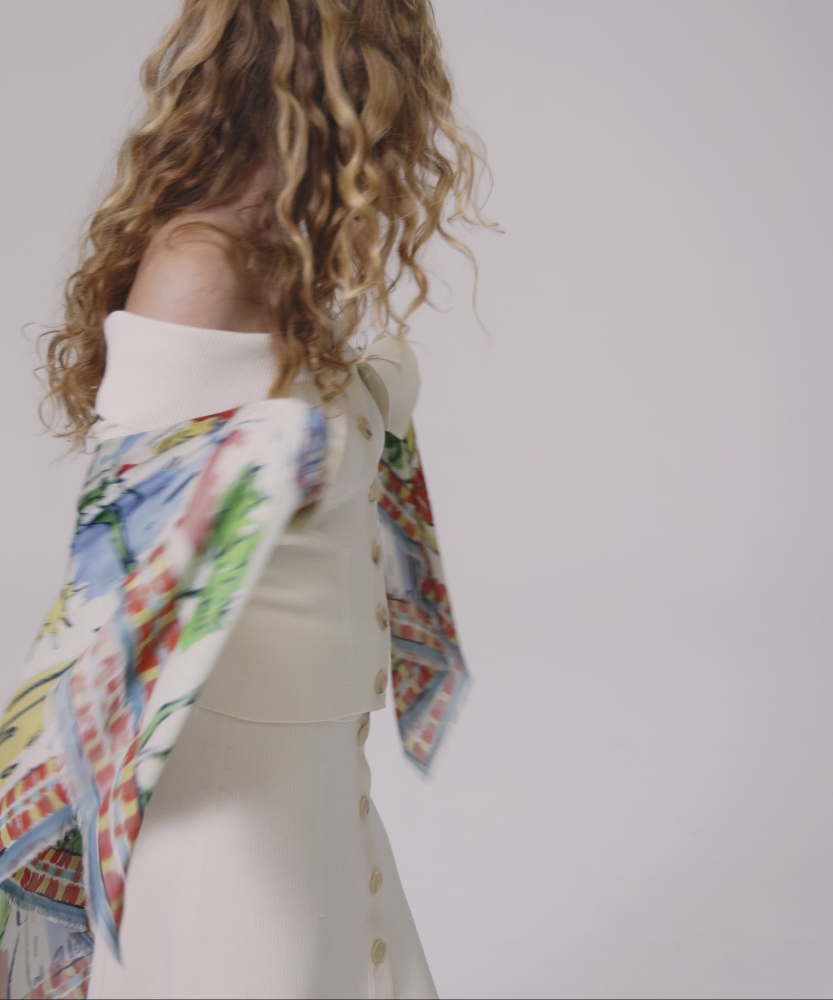 Riviera Square in color multi