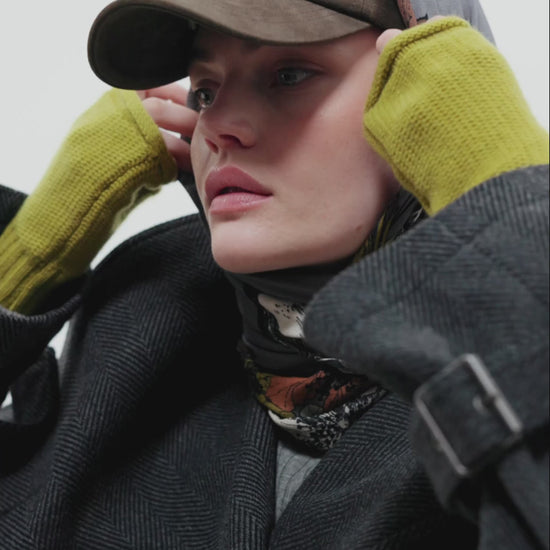 The Crosby Handwarmer in color citron