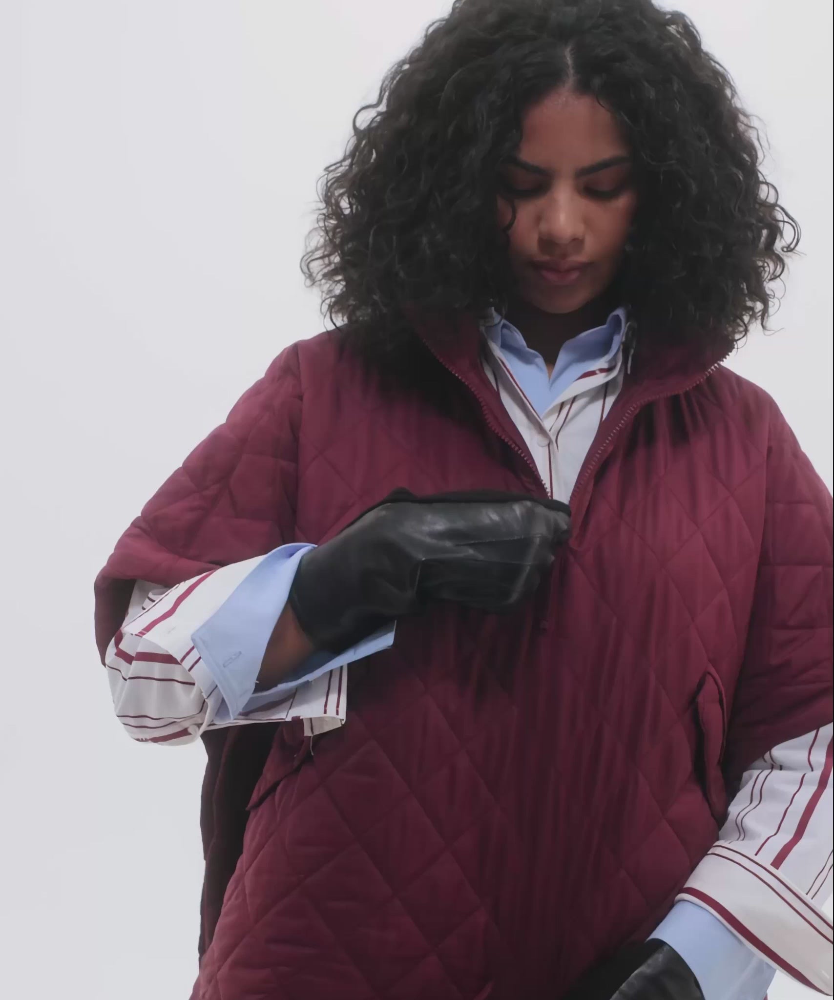 Quilted Poncho in color winter berry
