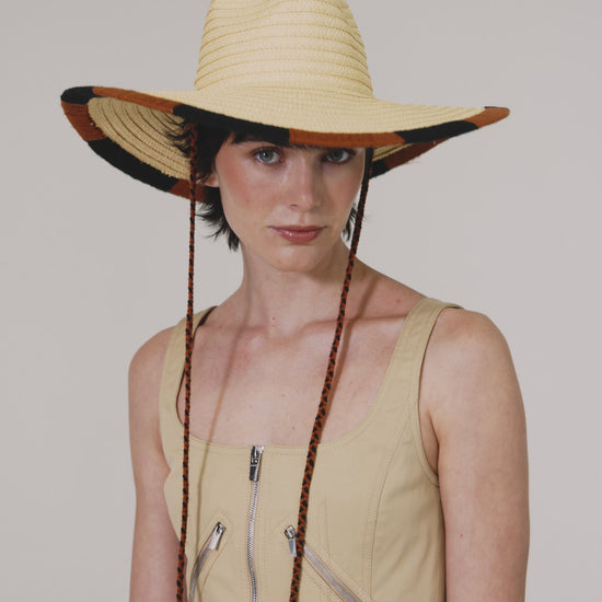 Summer Escape Floppy Hat in color black