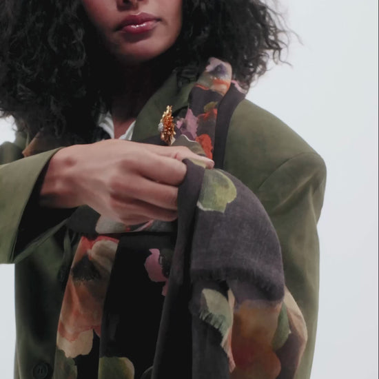 Painted Floral Wrap in color black