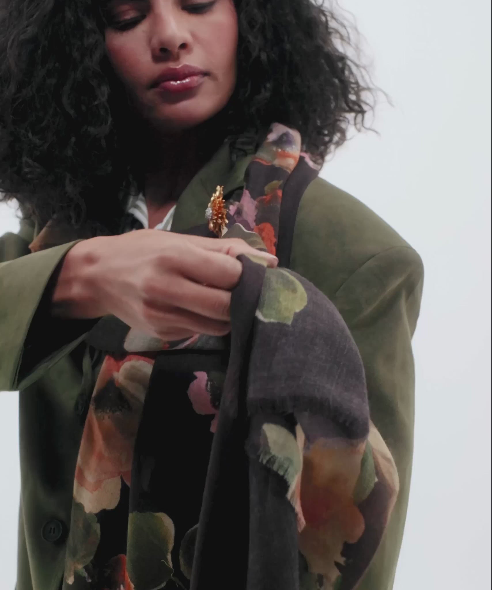 Painted Floral Wrap in color black