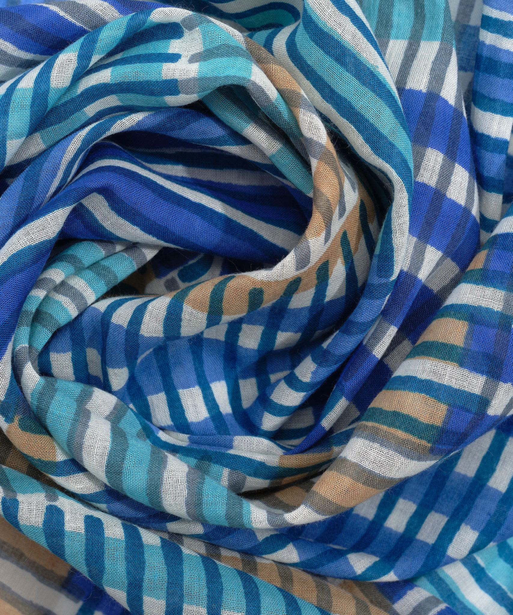 Stripe Illusion Sarong And Bag in color ultramarine