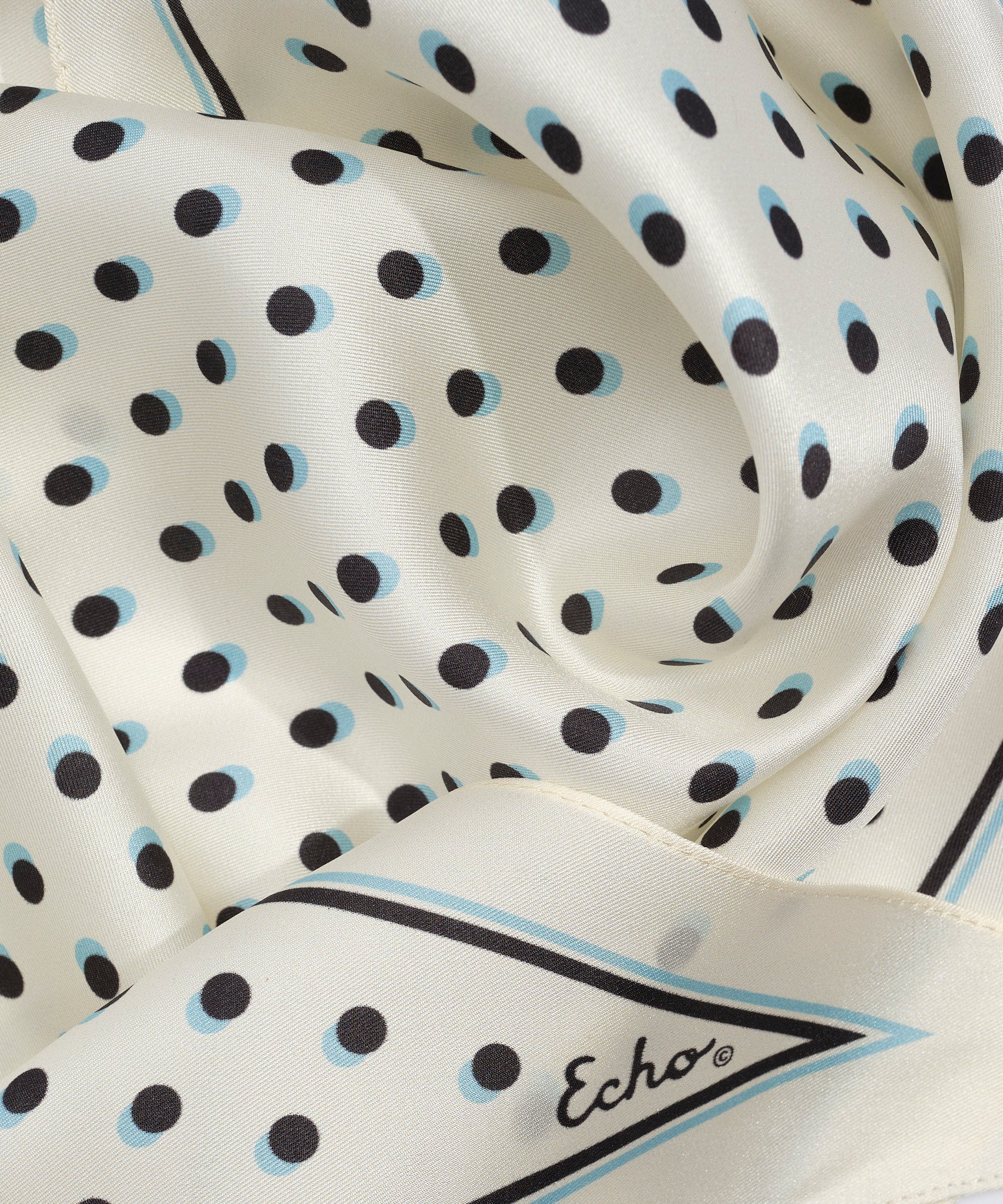 Dot Silk Diamond in color cream