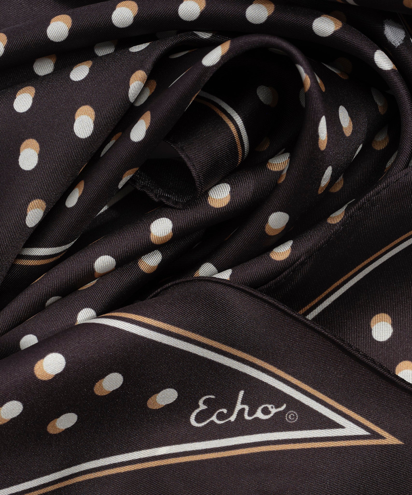 Dot Silk Diamond in color black