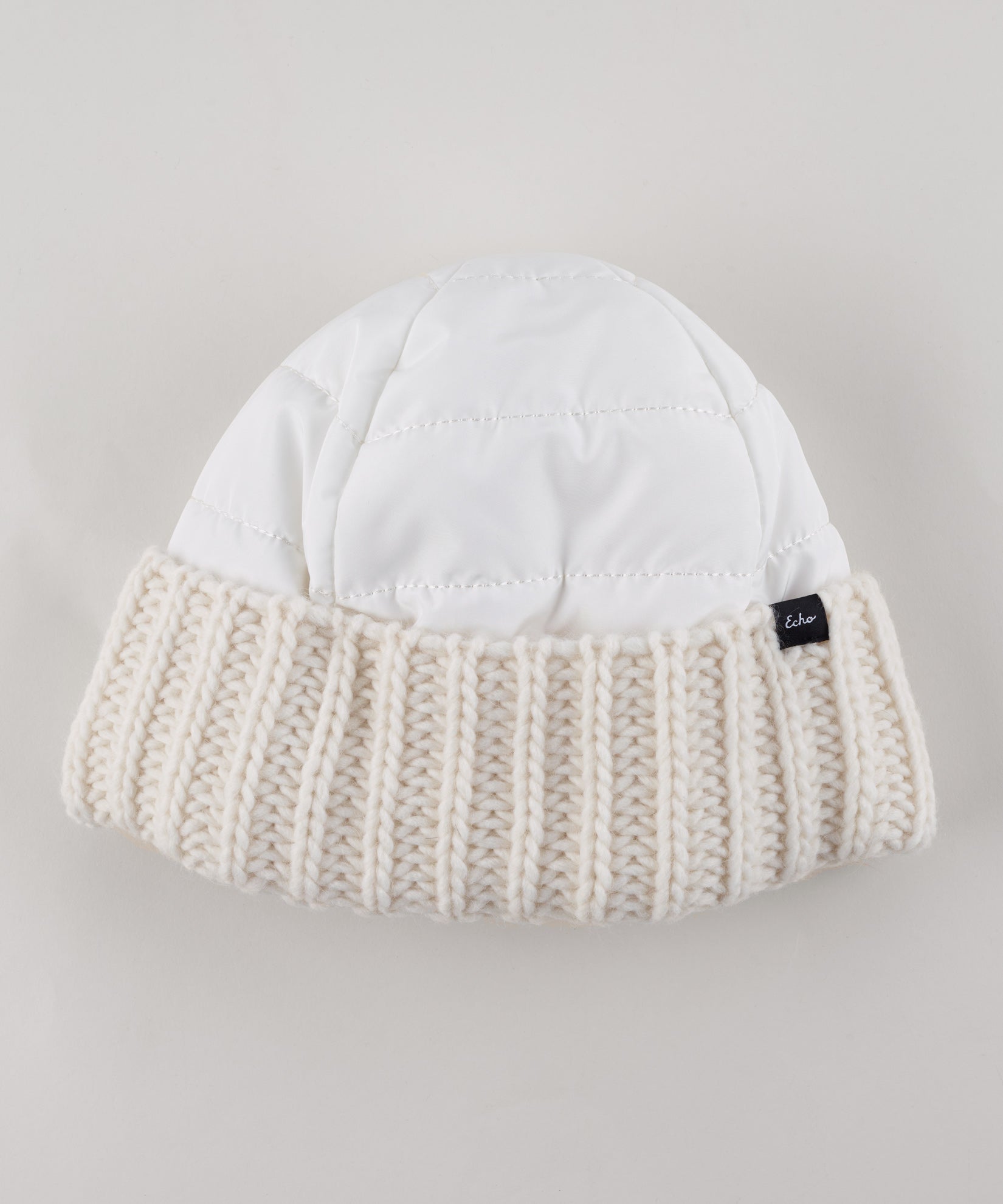 Reversible Beanie in color Echo Ivory