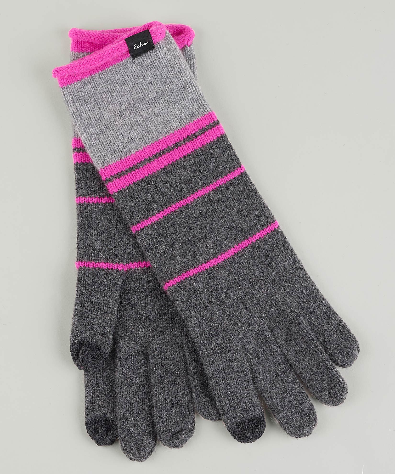 Colorblock Cashmere Blend Luxe Glove in color Echo Charcoal
