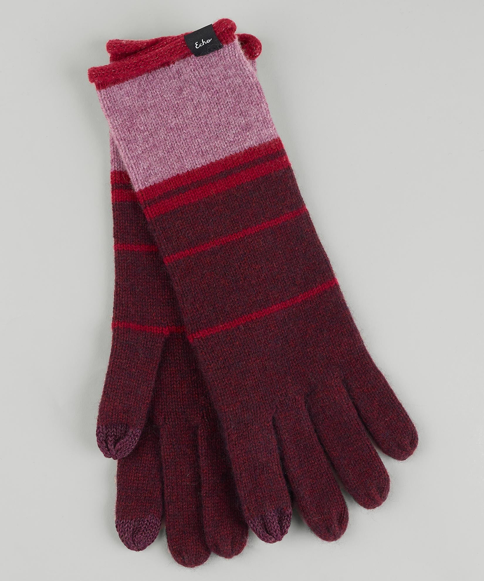 Colorblock Cashmere Blend Luxe Glove in color Fig