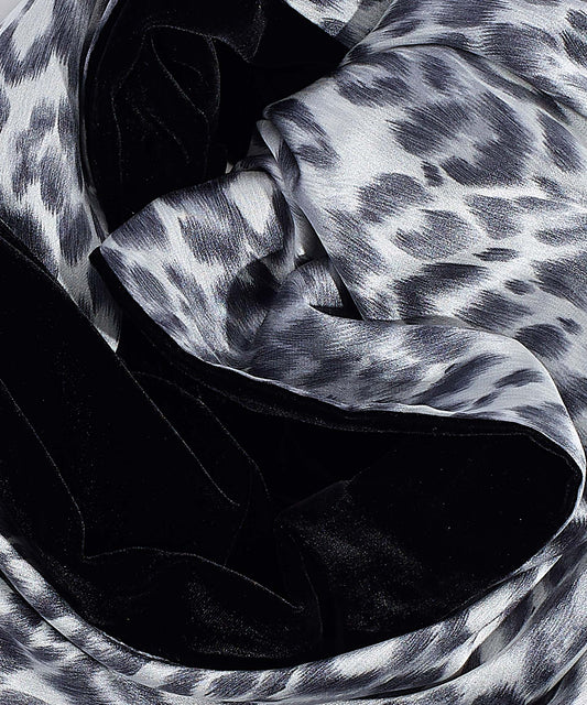 Leopard Velvet Tubular in color Silver