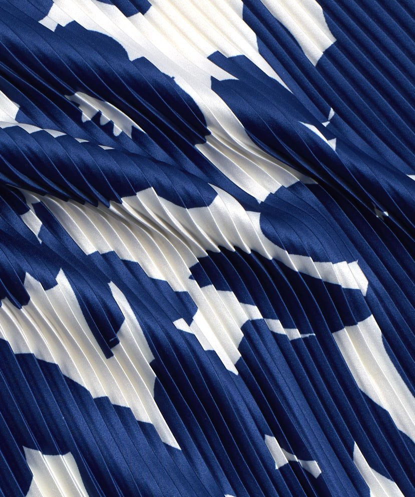 Color:Navy