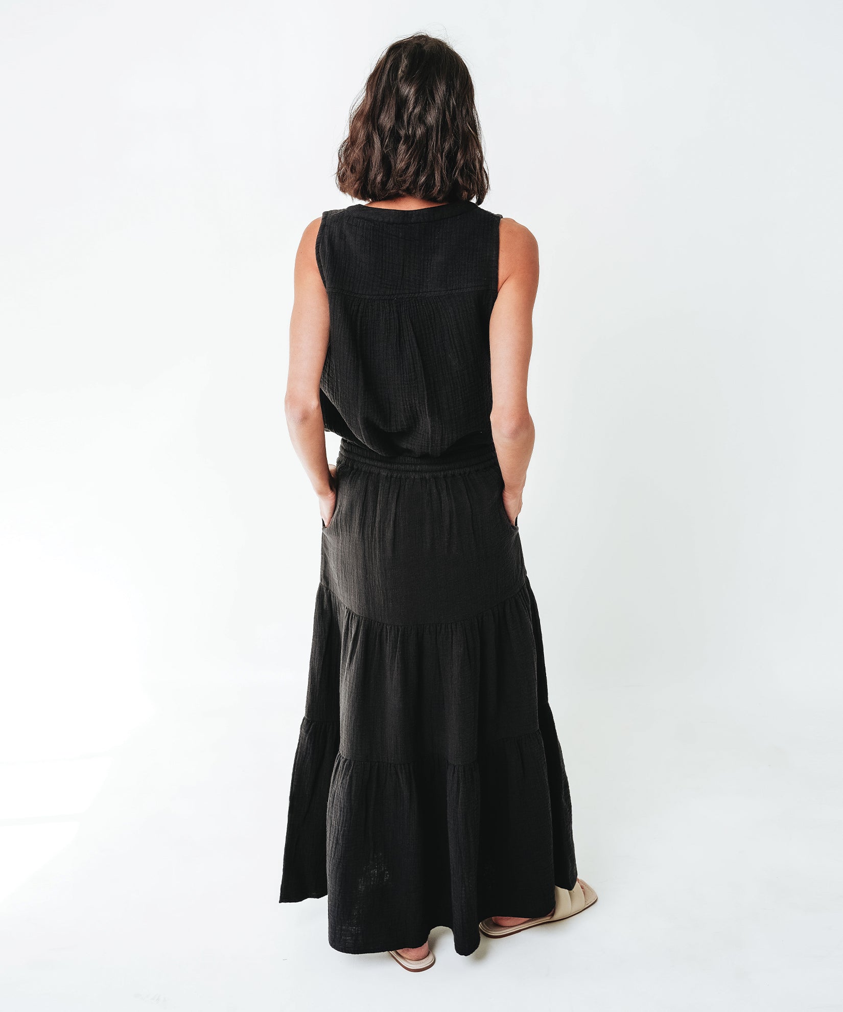 Color:Black